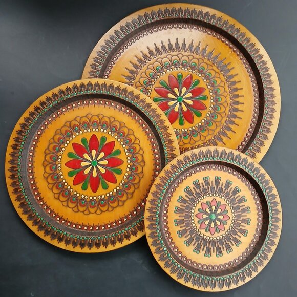 VTG Handcrafted Set of 3 Wooden Trays Decorative Plates Folk Art Mandala Design - Picture 2 of 14